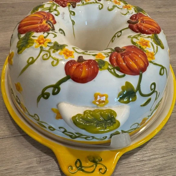 Temptations Tara Thanksgiving Fall Old World Pumpkin Patch Bundt Cake Pan Lid - Picture 9 of 10